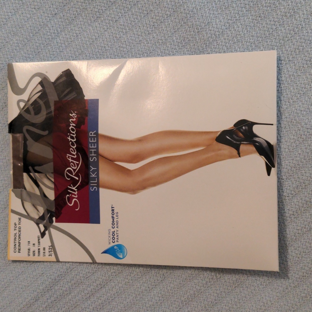 NWT Hanes Silk Reflections nylons